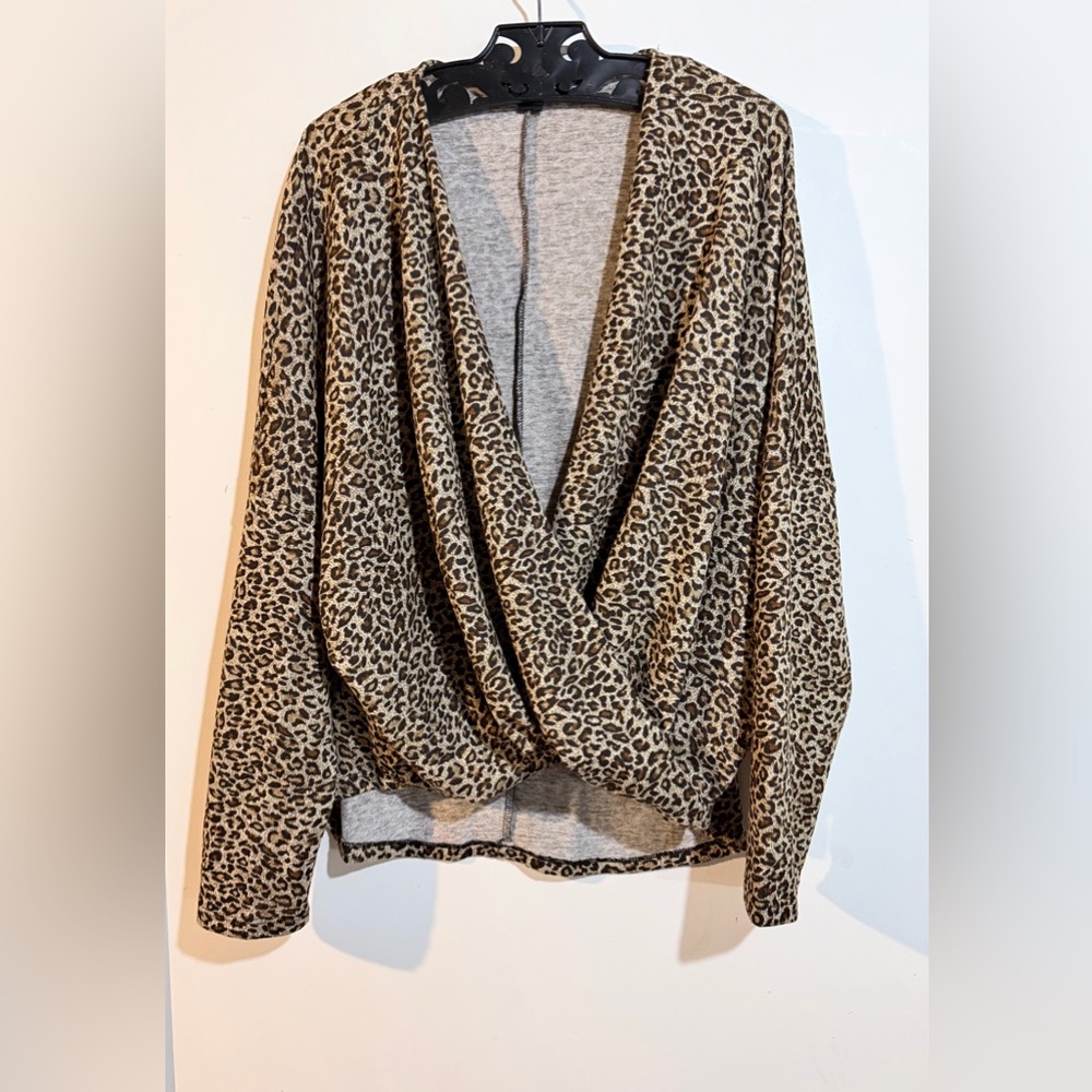 Leopard Print Long Sleeve Top